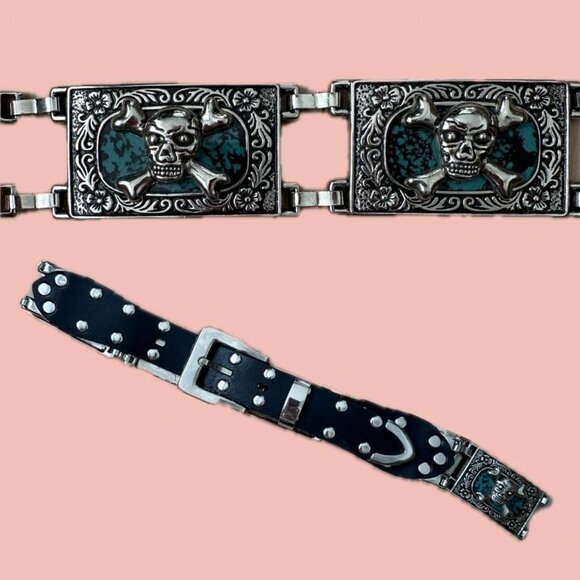 Vntage belt with skull-and-crossbones metal plaques - Picture 1 of 8